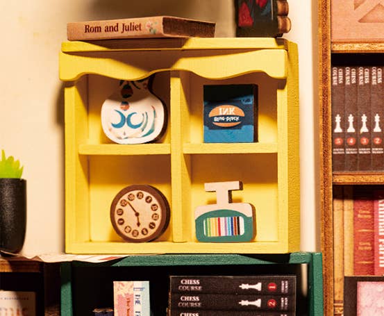 DIY Book Nook Kit: Bookstore