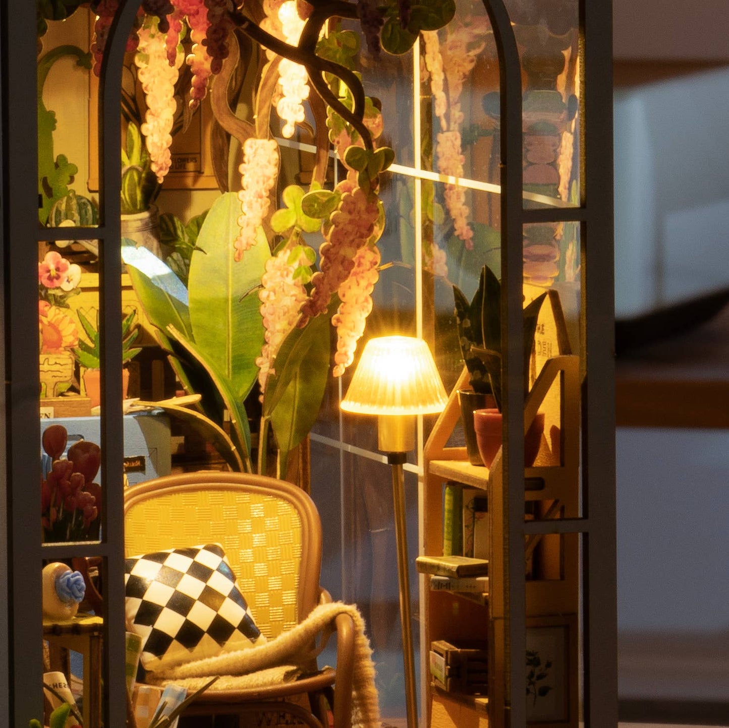 DIY Book Nook Kit: Garden House