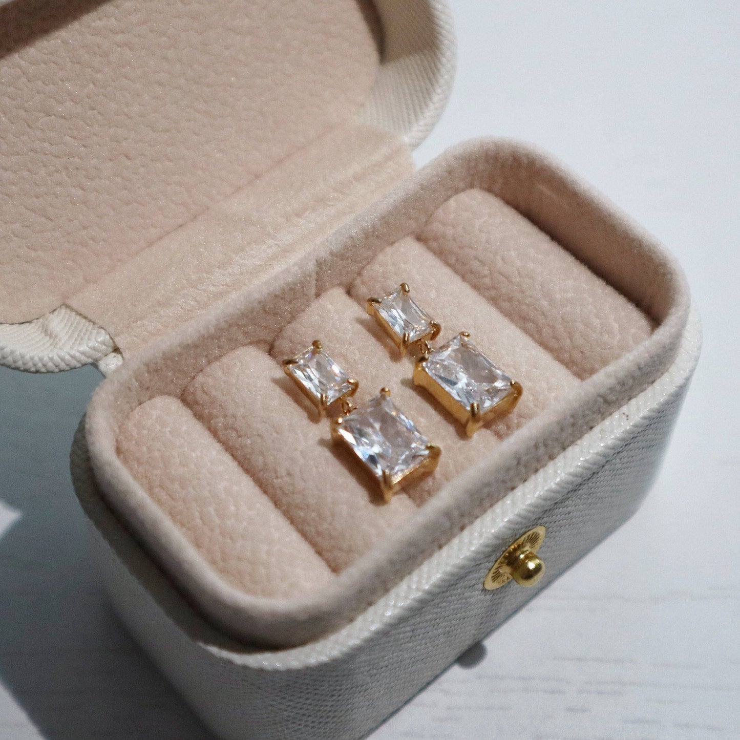 Evelina Earrings | Zircon Dangle Earrings