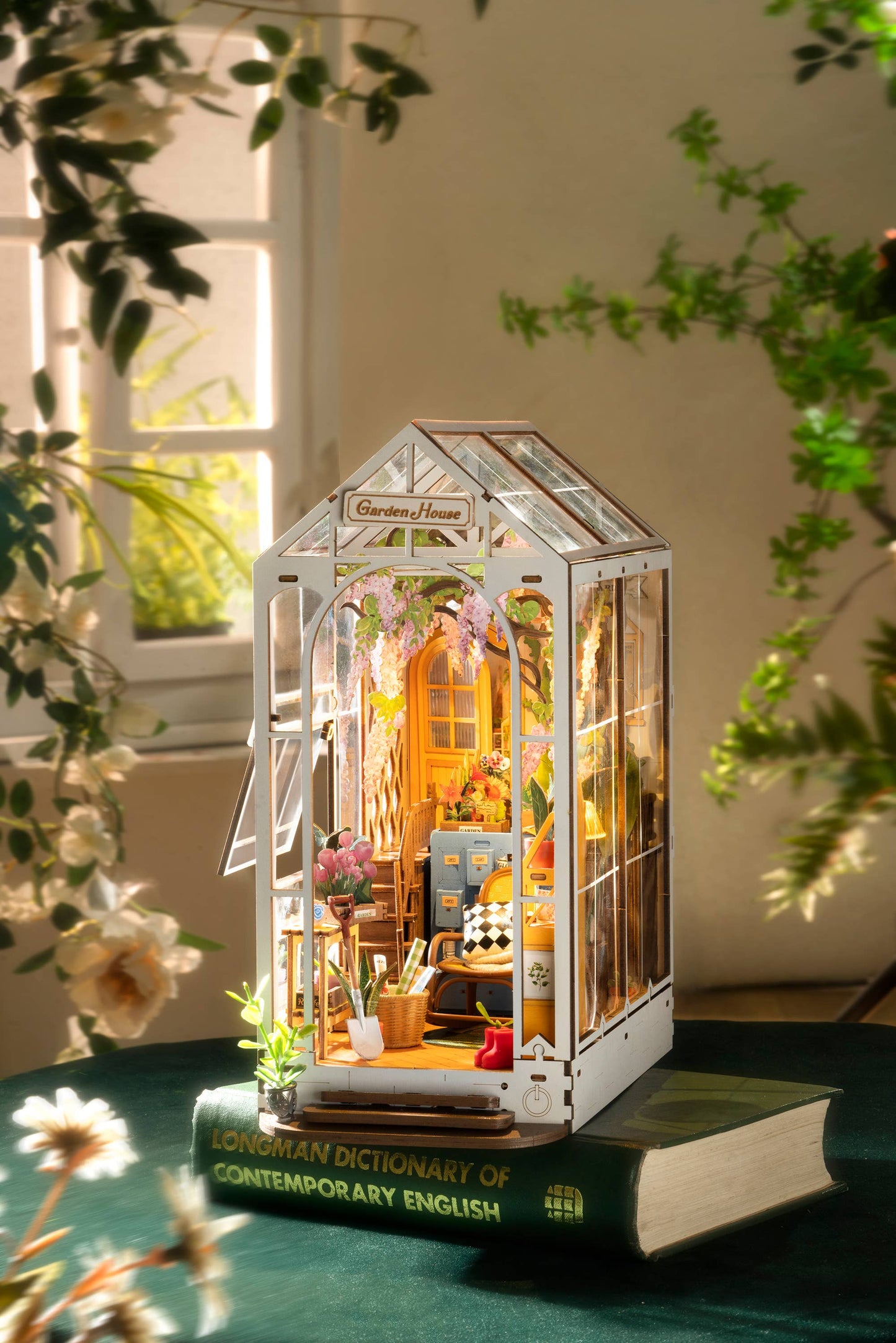 DIY Book Nook Kit: Garden House