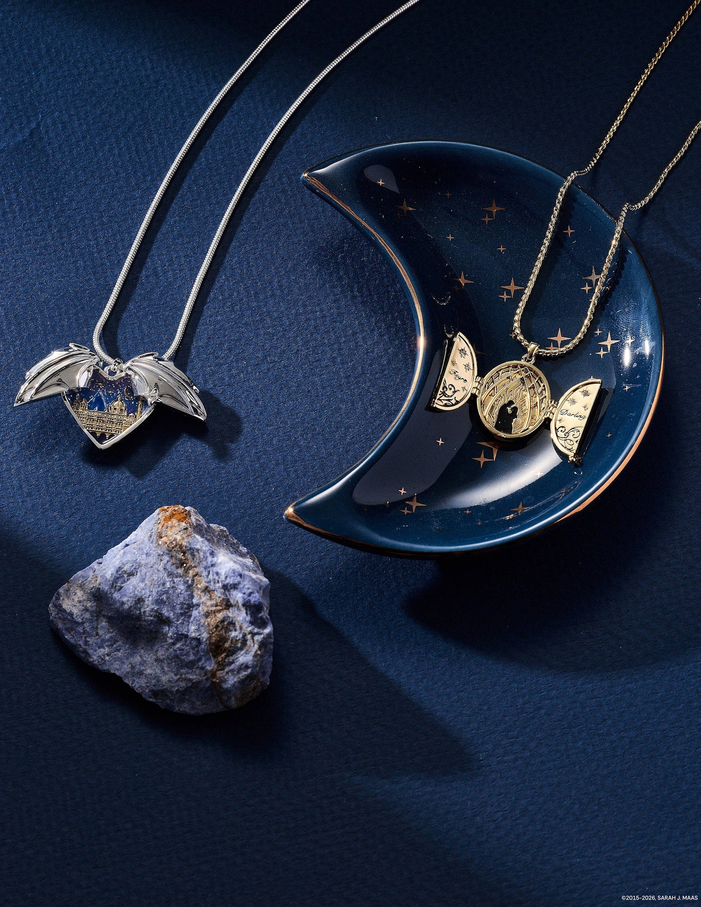 A Court of Thorns and Roses™ Velaris™ Heart Locket Necklace